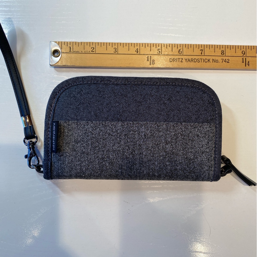 Sherpani travel wallet